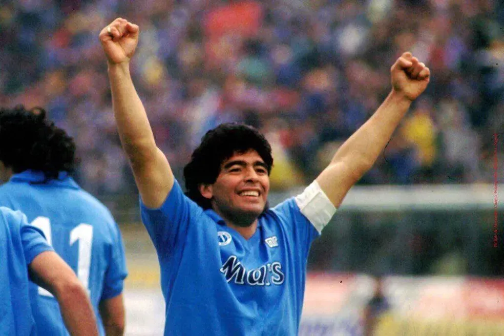 Maradona celebra una vittoria