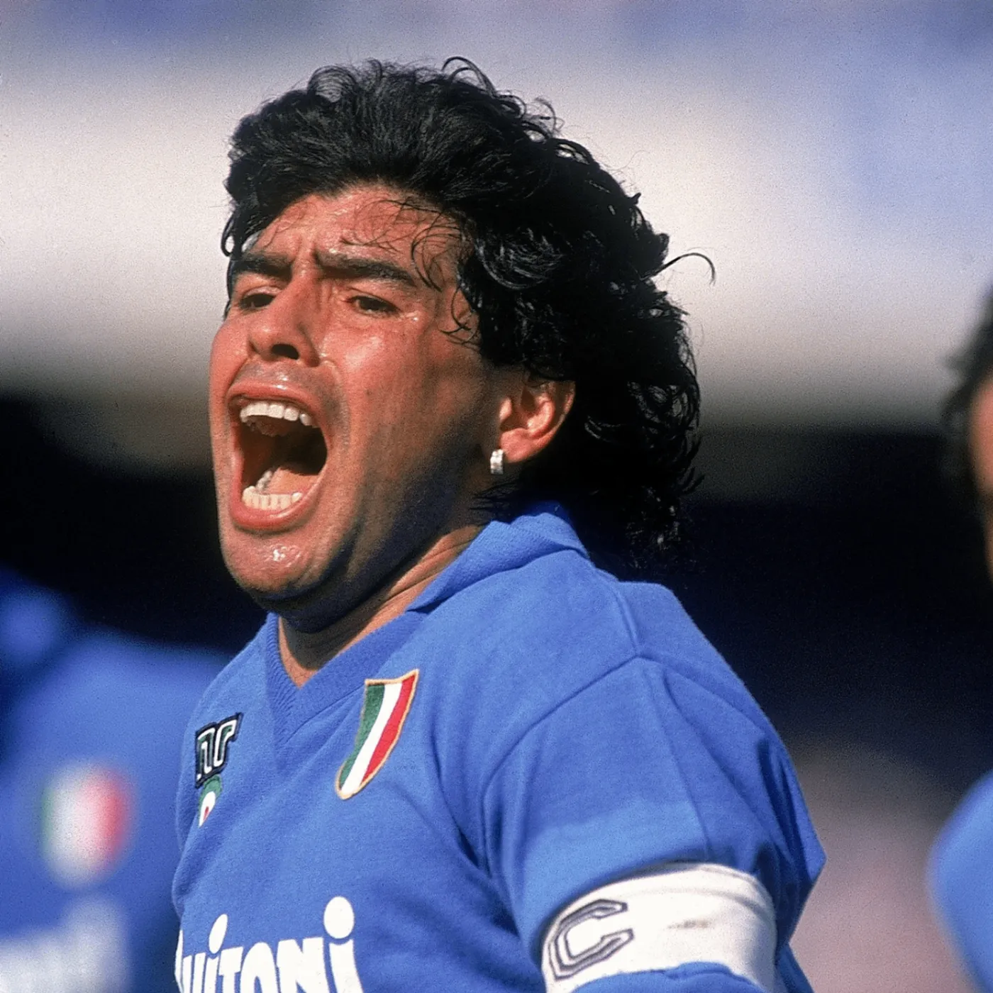 Maradona urla di gioia in campo